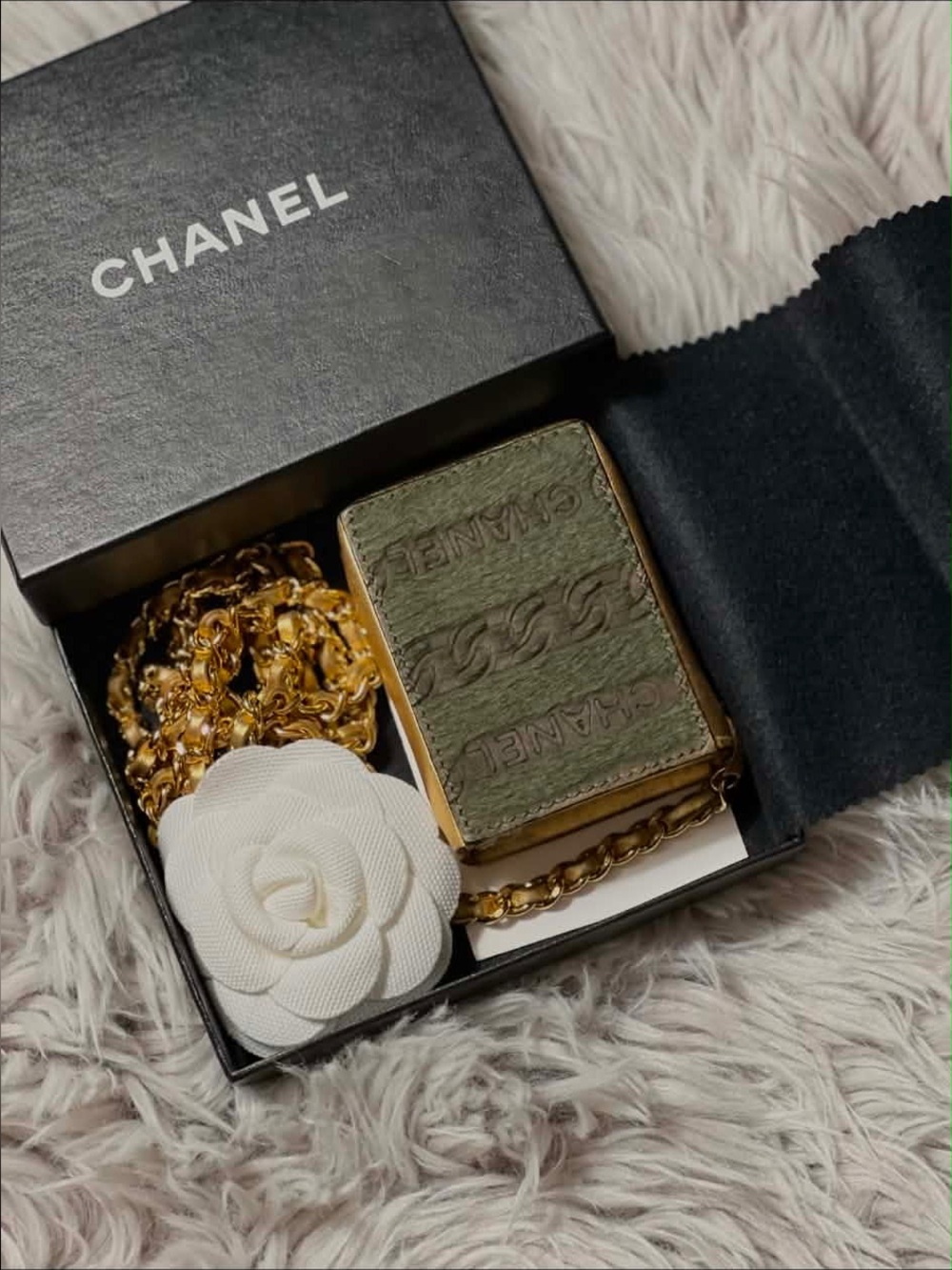 CHANEL Green Embossed Camellia Chain body accessories with Gold Chain